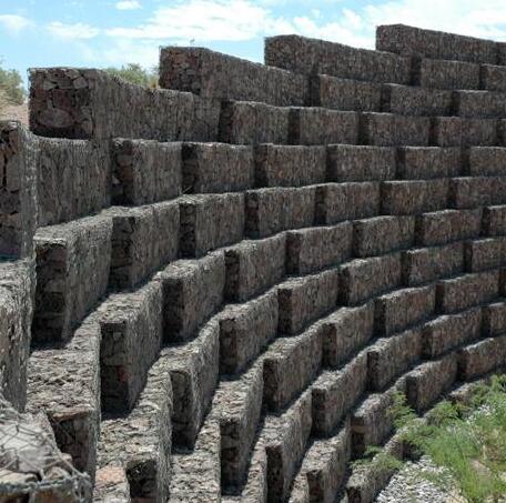 ���e����